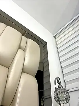 Snapshot of ALISSON_FOXXX1 chatting on September 2025 12:43:01 PM ALISSON FOXXX1 online show from September 2025 12:43:01 PM