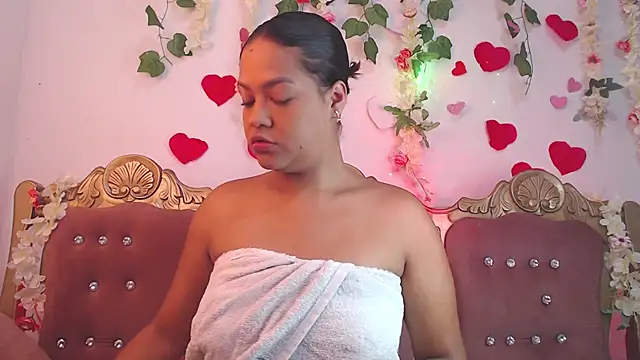 Snapshot of slutty_hotwife chatting on March 2025 08:12:02 AM slutty hotwife online show from March 2025 08:12:02 AM