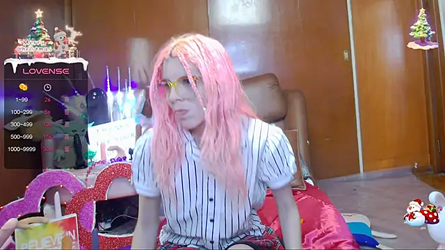 Snapshot of Skinygirl chatting on January 2025 04:39:01 AM Skinygirl online show from January 2025 04:39:01 AM
