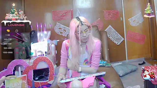 Snapshot of Skinygirl chatting on February 2025 10:30:01 PM Skinygirl online show from February 2025 10:30:01 PM
