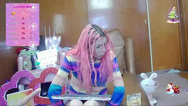 Snapshot of Skinygirl chatting on September 2025 01:18:01 AM Skinygirl online show from September 2025 01:18:01 AM