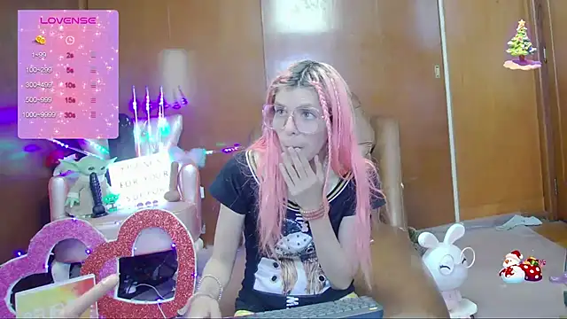 Skinygirl online show from October 2025 12:07:01 AM