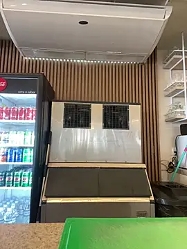 Juninho10c online show from December 2025 08:26:01 PM