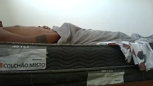 Juninho10c online show from December 2025 11:28:02 AM