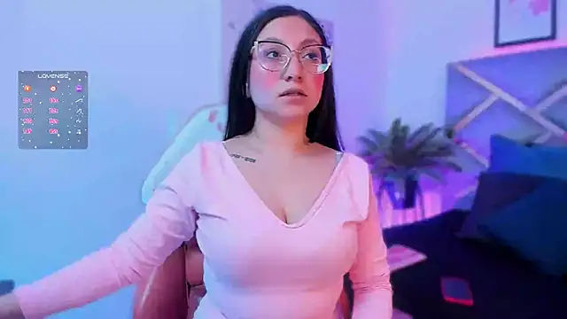 lucy neil online show from October 2025 02:41:01 AM