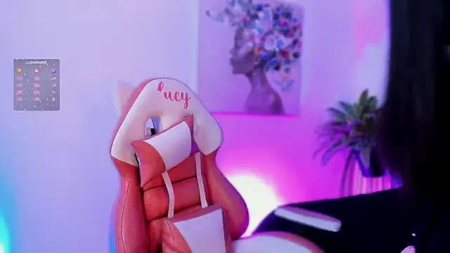 lucy neil online show from October 2025 02:52:01 AM