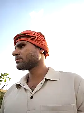 Snapshot of Maneeshpoppy chatting on May 2026 01:11:01 AM Maneeshpoppy online show from May 2026 01:11:01 AM