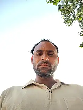Snapshot of Maneeshpoppy chatting on May 2026 01:58:02 AM Maneeshpoppy online show from May 2026 01:58:02 AM
