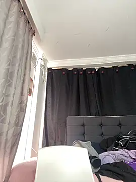 vaness weet online show from December 2025 07:18:01 PM