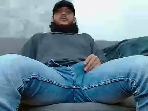 Snapshot of tuyo1995 chatting on October 2025 01:06:02 PM tuyo1995 online show from October 2025 01:06:02 PM