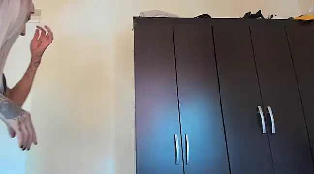 drippyorlovee online show from January 2025 07:21:02 PM