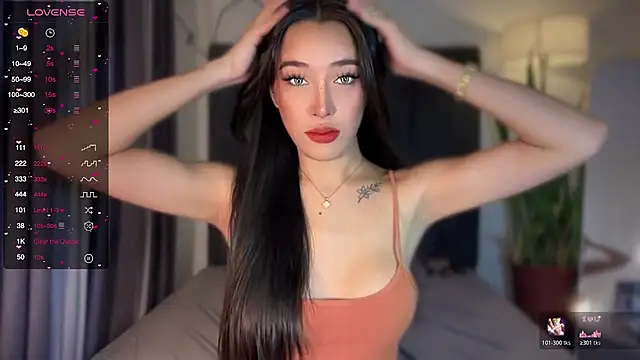 Snapshot of wiggle_nibble chatting on October 2025 08:49:02 PM wiggle nibble online show from October 2025 08:49:02 PM