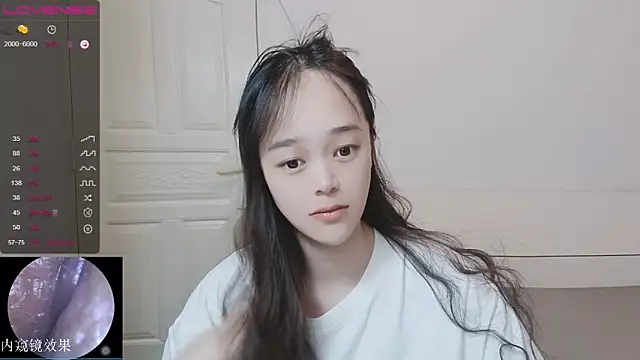 Snapshot of QiuPeiPeimmm chatting on October 2025 11:12:02 PM QiuPeiPeimmm online show from October 2025 11:12:02 PM