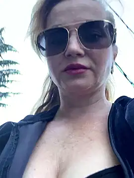 Lady  Maria online show from October 2025 12:45:02 PM