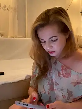 Lady  Maria online show from December 2025 04:25:01 PM