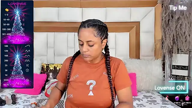 BellaKarla online show from December 2024 02:12:01 PM