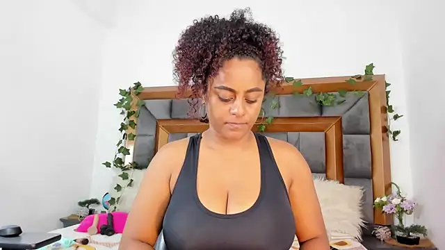 BellaKarla online show from March 2025 11:04:02 PM