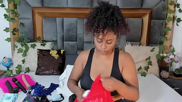 BellaKarla online show from March 2025 07:42:02 PM