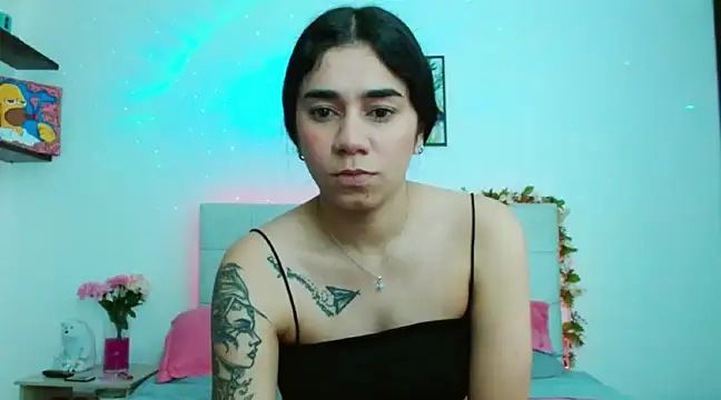 Snapshot of Layla_Rachel chatting on December 2024 11:01:01 PM Layla Rachel online show from December 2024 11:01:01 PM