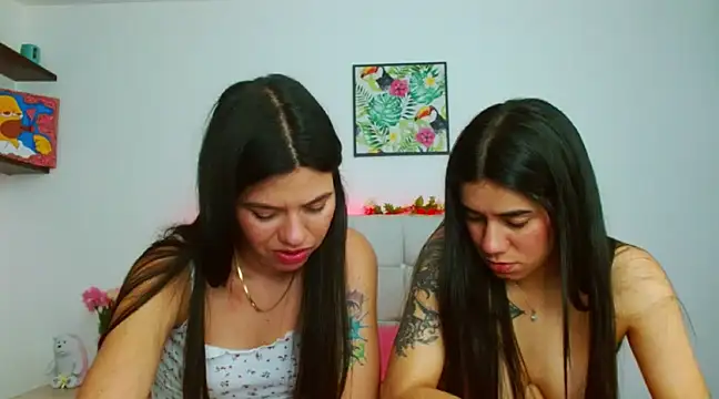 Snapshot of Layla_Rachel chatting on December 2024 09:55:02 PM Layla Rachel online show from December 2024 09:55:02 PM