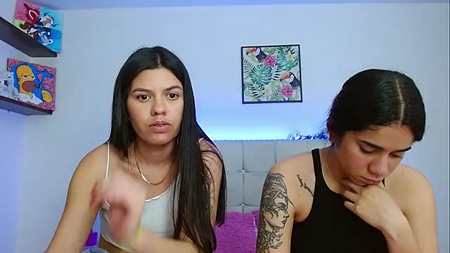 Snapshot of Layla_Rachel chatting on January 2025 04:19:01 AM Layla Rachel online show from January 2025 04:19:01 AM