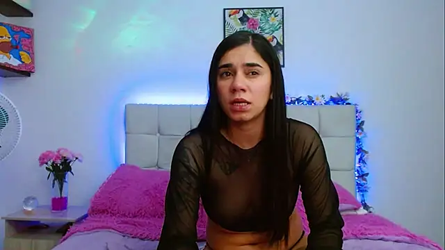 Snapshot of Layla_Rachel chatting on January 2025 05:45:02 AM Layla Rachel online show from January 2025 05:45:02 AM