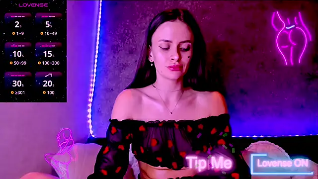 Snapshot of madina_taher chatting on February 2026 11:03:02 PM madina taher online show from February 2026 11:03:02 PM