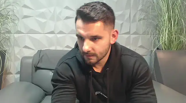 Snapshot of Antoniodiamond chatting on December 2024 08:03:02 PM Antoniodiamond online show from December 2024 08:03:02 PM