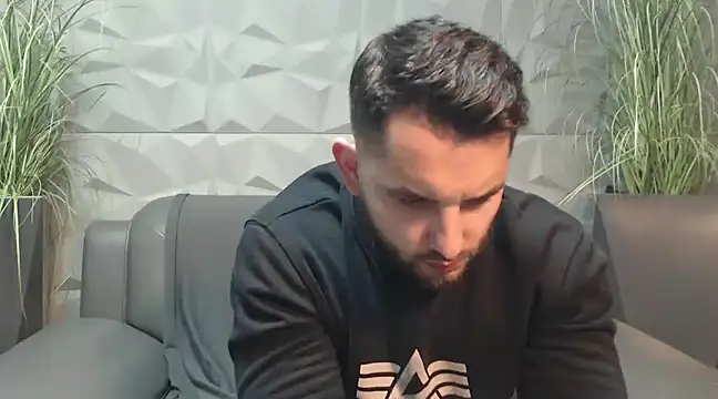 Snapshot of Antoniodiamond chatting on January 2025 09:15:01 PM Antoniodiamond online show from January 2025 09:15:01 PM