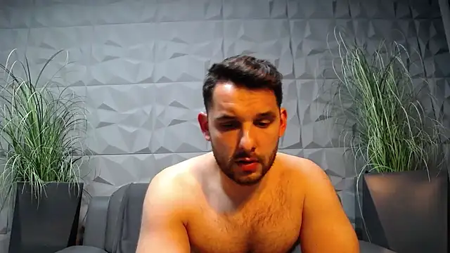 Snapshot of Antoniodiamond chatting on March 2025 11:43:01 PM Antoniodiamond online show from March 2025 11:43:01 PM