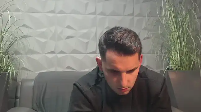 Snapshot of Antoniodiamond chatting on March 2025 08:04:01 PM Antoniodiamond online show from March 2025 08:04:01 PM
