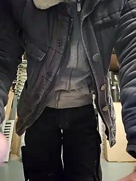 Xcoquinx online show from November 2025 09:31:01 AM