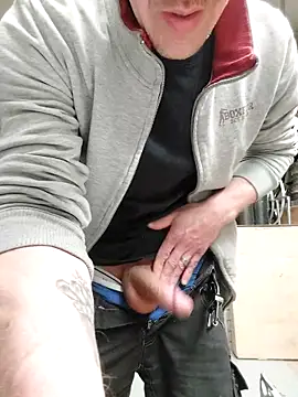 Xcoquinx online show from February 2026 12:58:01 PM