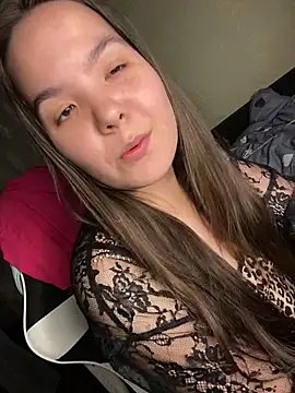 Var Kiss online show from September 2025 01:49:01 PM