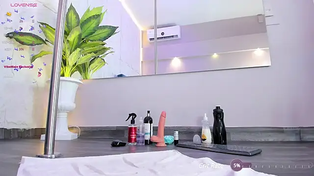 SaraFerrerx online show from March 2025 02:55:02 AM