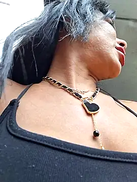 Doll Loren online show from September 2025 05:02:01 PM