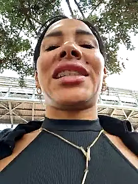 Doll Loren online show from September 2025 03:56:02 PM