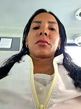 Doll Loren online show from October 2025 02:06:01 PM