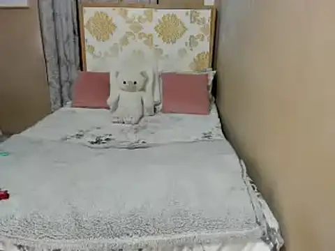 Snapshot of lady_kim_boner chatting on March 2025 03:00:01 AM lady kim boner online show from March 2025 03:00:01 AM