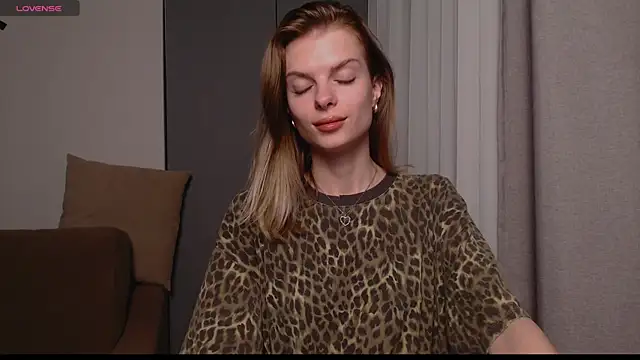 Snapshot of ly_lydia chatting on February 2025 04:35:02 AM ly lydia online show from February 2025 04:35:02 AM