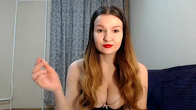 Snapshot of SecretWithJessie chatting on December 2024 05:59:02 PM SecretWithJessie online show from December 2024 05:59:02 PM