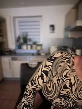 German Milf online show from January 2025 02:06:01 PM