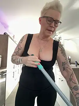 German Milf online show from March 2026 10:12:02 AM