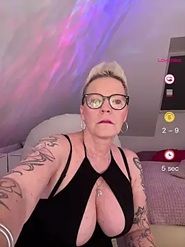 German Milf online show from April 2026 12:47:01 PM