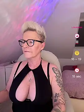 German Milf online show from April 2026 12:43:01 PM