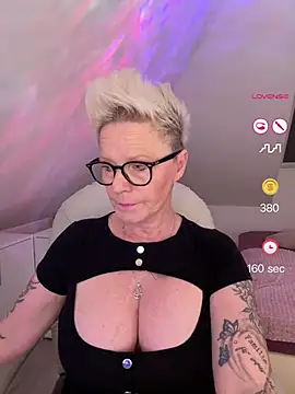 German Milf online show from April 2026 12:53:02 PM