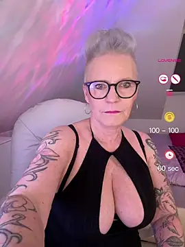 German Milf online show from May 2026 01:27:02 PM
