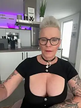 German Milf online show from May 2026 12:02:01 PM