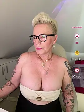 German Milf online show from June 2026 01:06:02 PM