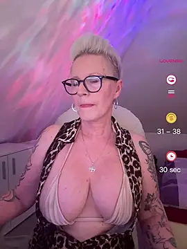 German Milf online show from June 2026 01:16:02 PM
